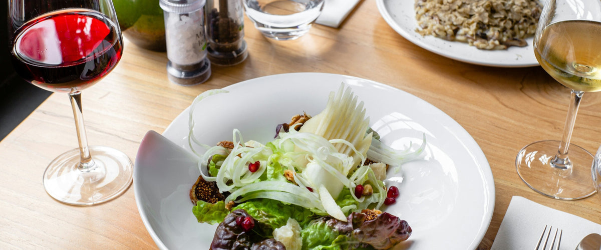 Wein zu Salat: Salat mit Fenchel, Rot- und Weißwein